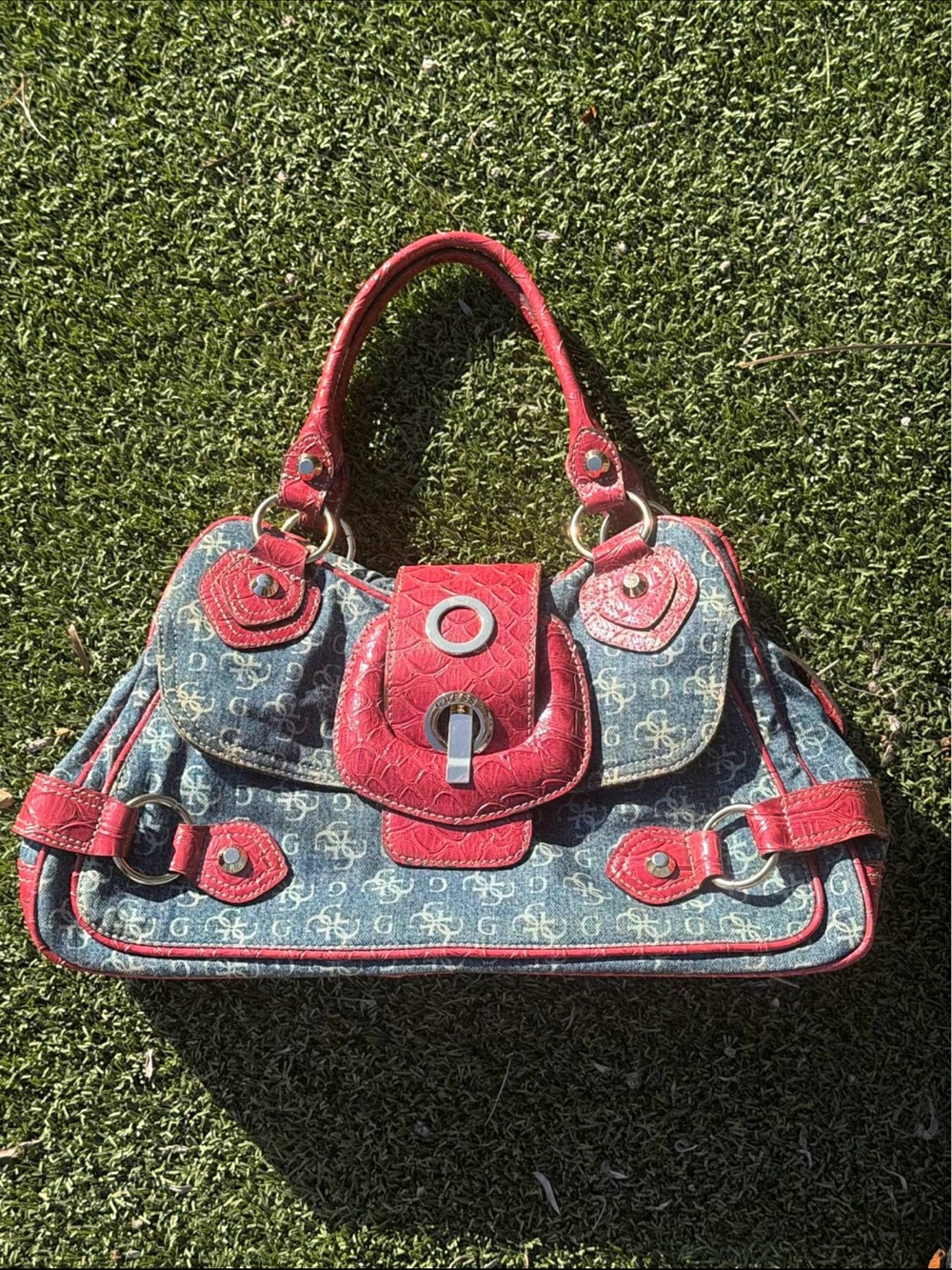 Vintage Y2K GUESS Red Accent Monogram Shoulder Bag - Women